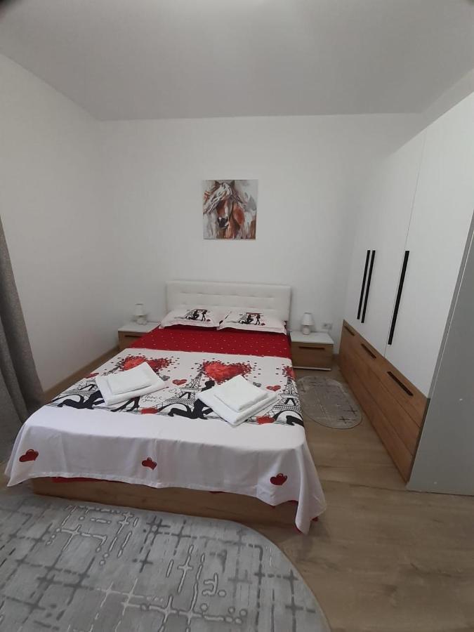 Apartament Ultra Central Marly Gura Humorului Eksteriør bilde