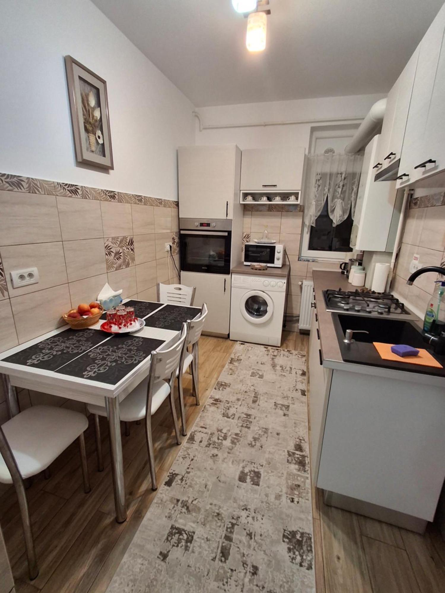 Apartament Ultra Central Marly Gura Humorului Eksteriør bilde